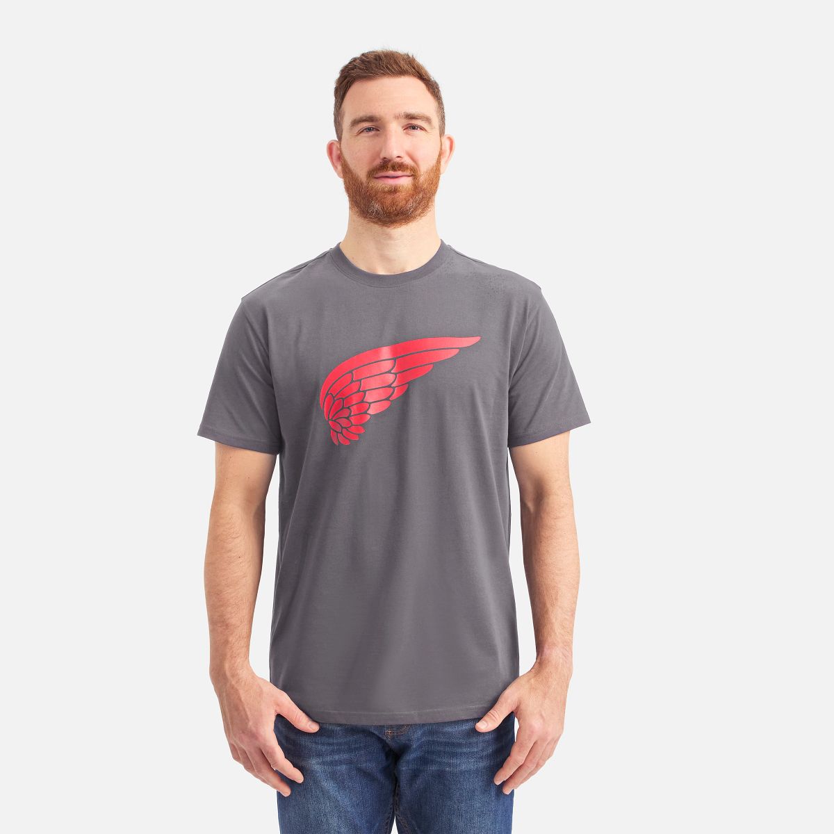 Camiseta com Manga Curta e Asas